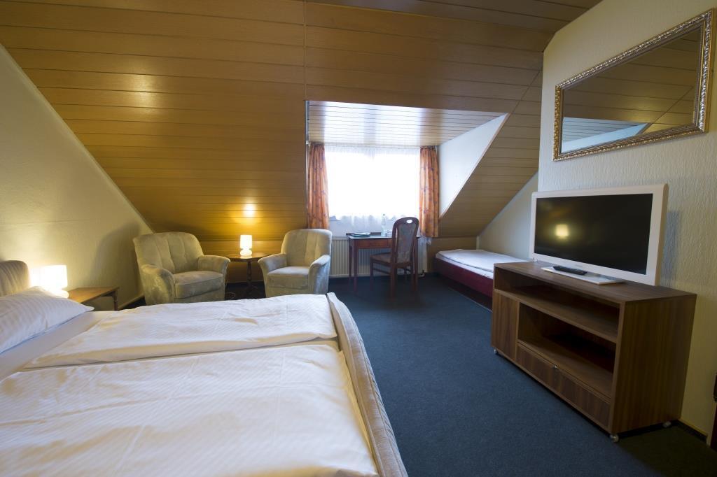 Hotel Continental Саарбрюккен Номер фото