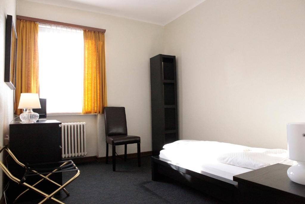Hotel Continental Саарбрюккен Номер фото